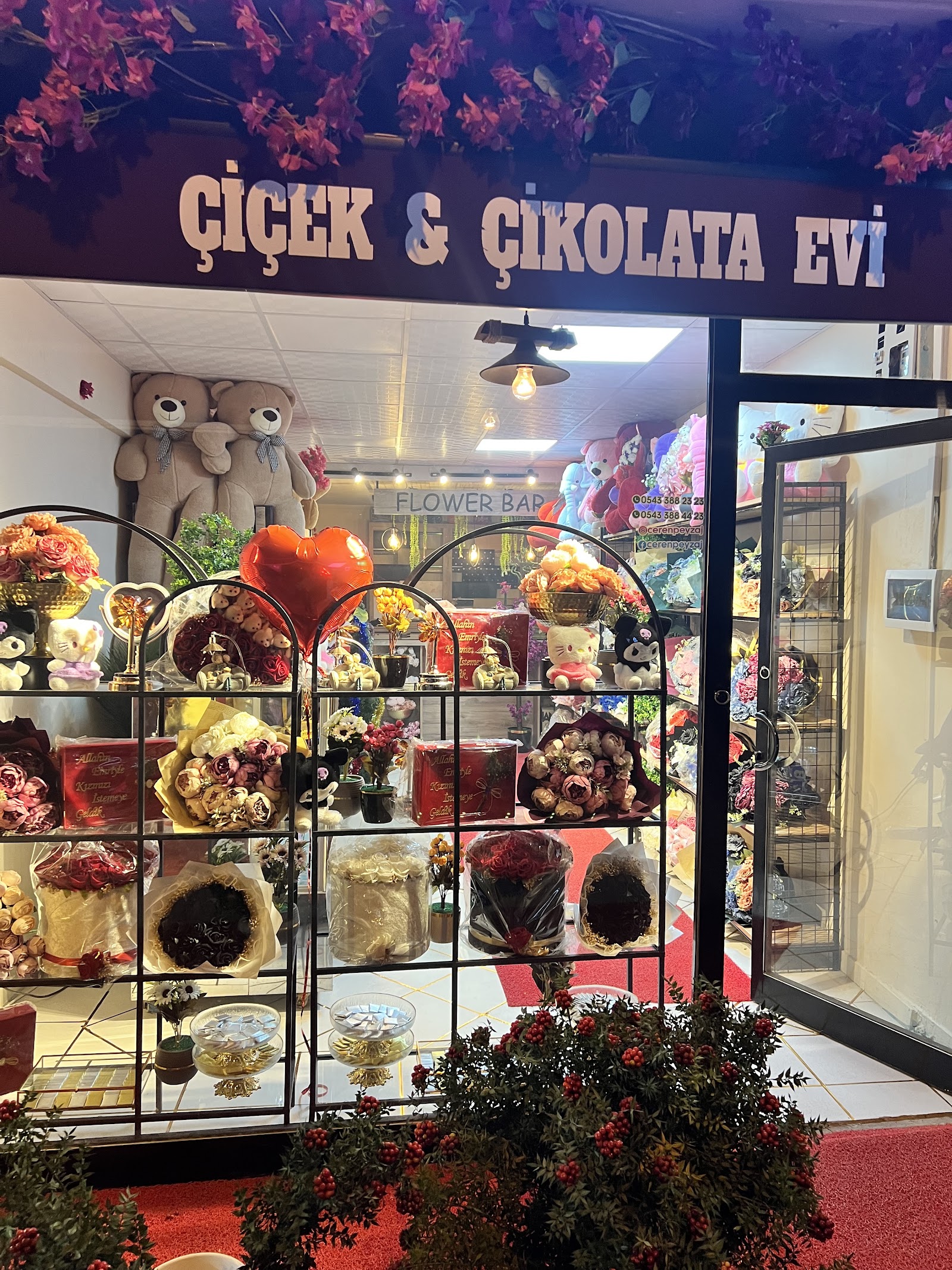 ÇİÇEK ÇİKOLATA EVİ (ÇİÇEKÇİ)