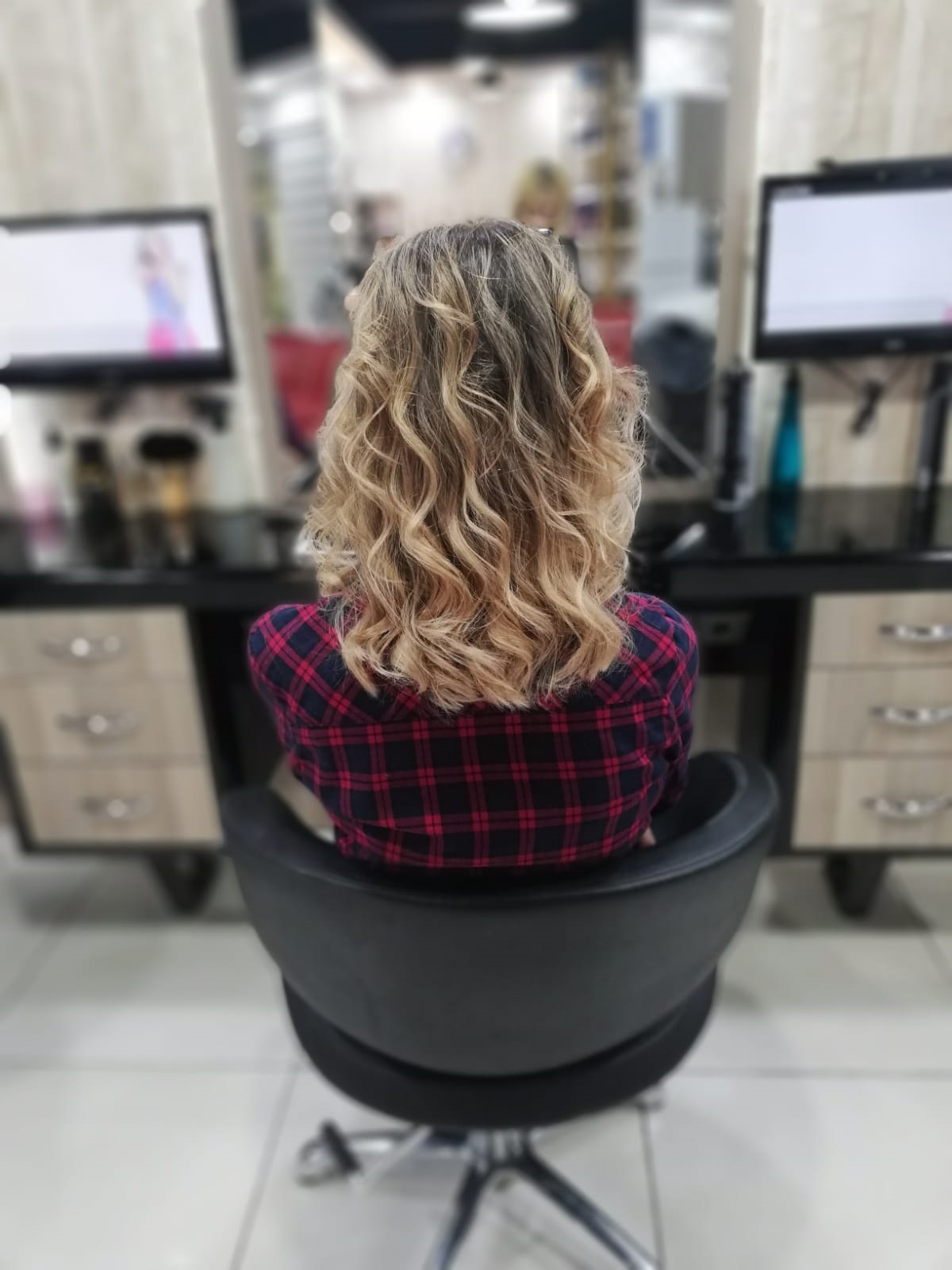 Hair Love Bay & Bayan Kuaförü kır düğünü mekanı — Merkez