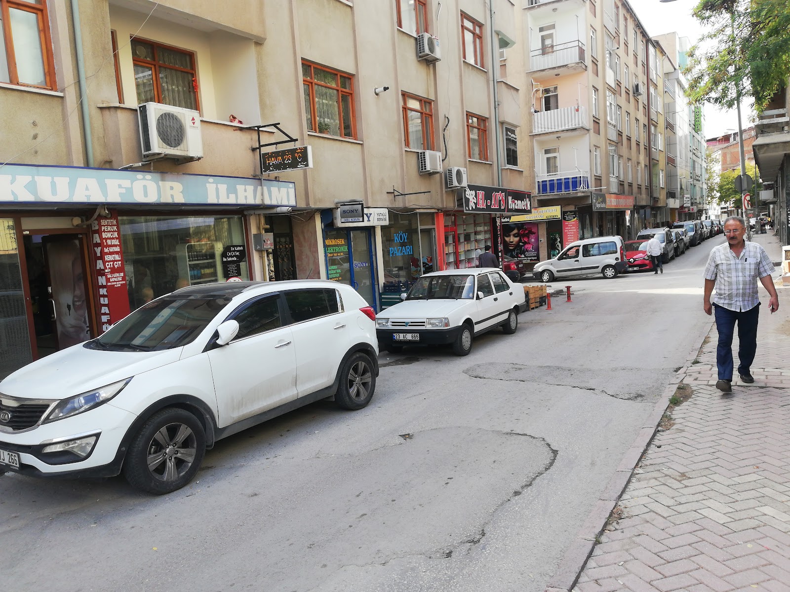 Ilhami Bayan Kuaforu