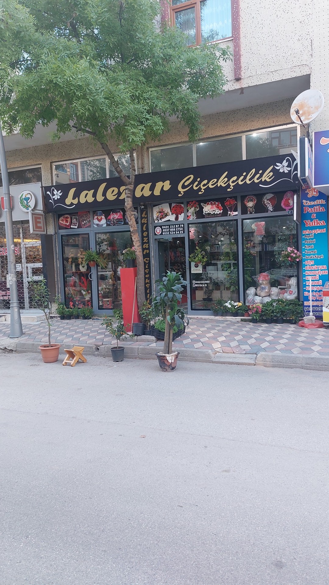 Lalezar Çiçekçilik Ve Organizasyon Çikolata kır düğünü mekanı — Merkez